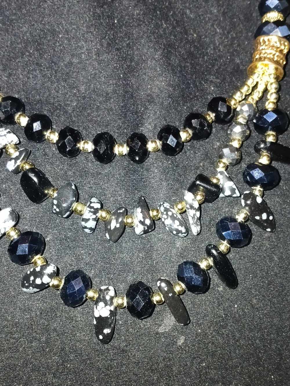 Elegant Black Beaded And Glass Statement Necklace - Picture 2 of 5